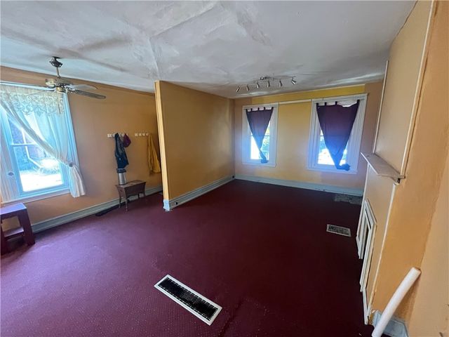 7313 Florence Ave, Swissvale, PA 15218