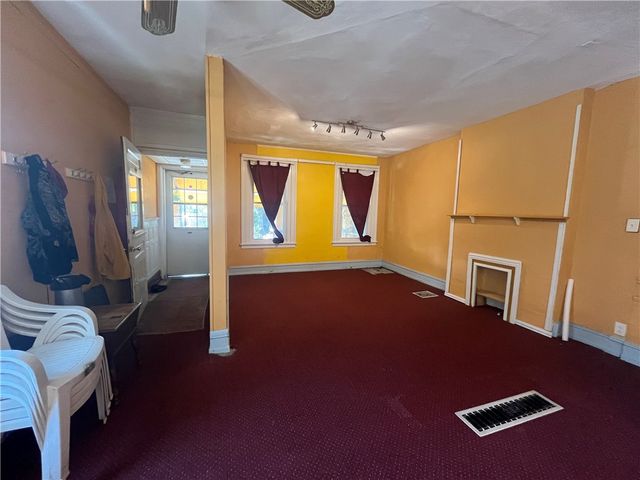 7313 Florence Ave, Swissvale, PA 15218