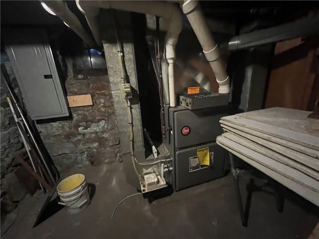 7313 Florence Ave, Swissvale, PA 15218