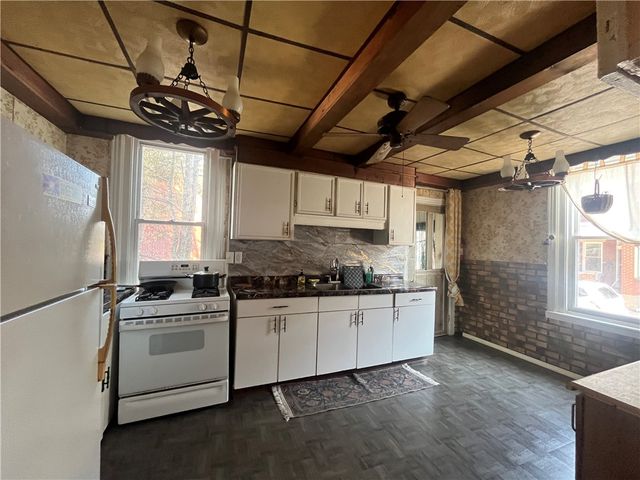 7313 Florence Ave, Swissvale, PA 15218