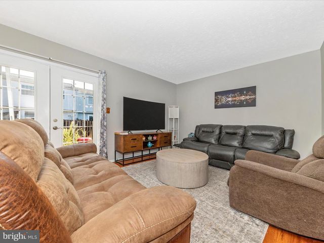 12461 QUAIL WOODS DR, Germantown, MD 20874