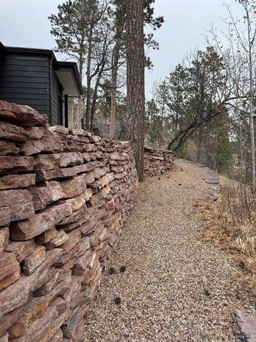 1515 FOREST DR, Rapid City, SD 57701