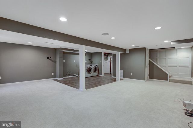 5609 ROLLING RD, Springfield, VA 22151