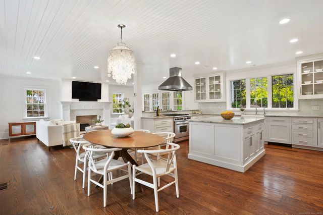 24 Compo Parkway, Westport, CT 06880