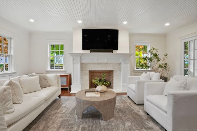 24 Compo Parkway, Westport, CT 06880