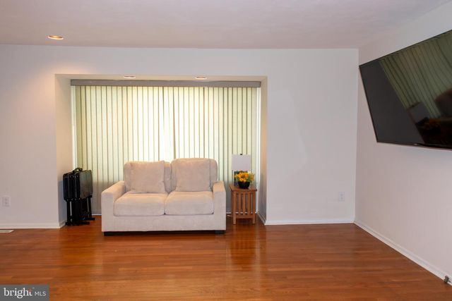 519 FAIRFIELD RD, East Windsor, NJ 08520