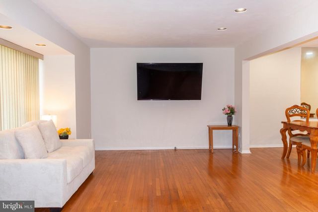 519 FAIRFIELD RD, East Windsor, NJ 08520