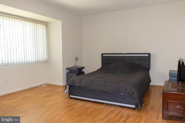 519 FAIRFIELD RD, East Windsor, NJ 08520