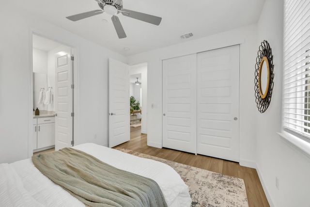 3177 Hinsdale Ct, Folsom, CA 95630