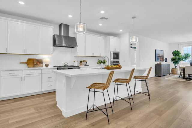 3177 Hinsdale Ct, Folsom, CA 95630