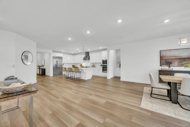 3177 Hinsdale Ct, Folsom, CA 95630