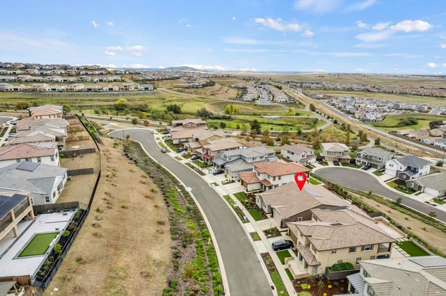 3177 Hinsdale Ct, Folsom, CA 95630