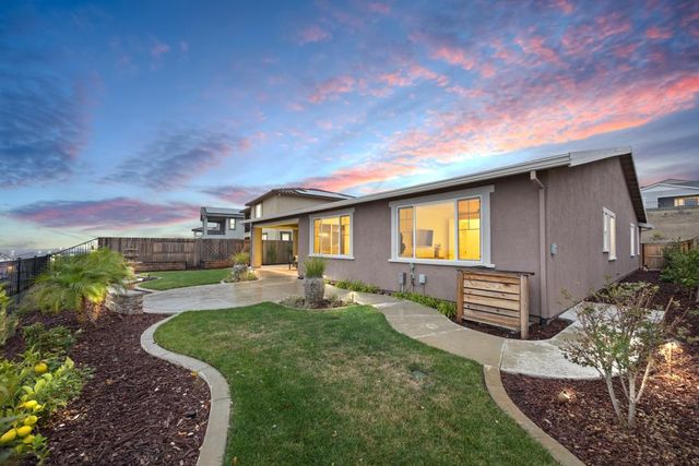 3177 Hinsdale Ct, Folsom, CA 95630