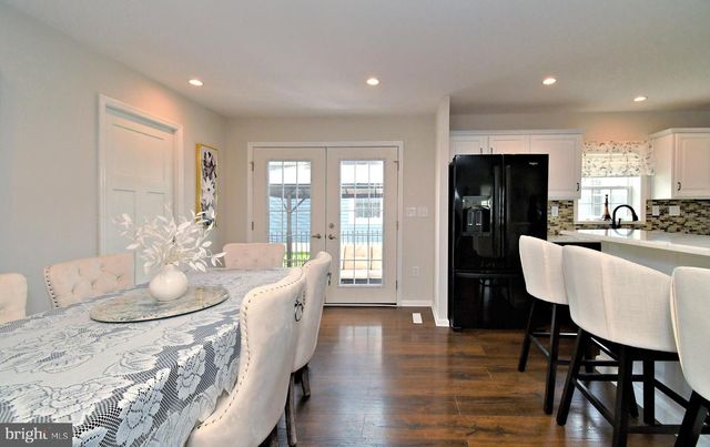 176 HEMLOCK DR, Doylestown, PA 18901