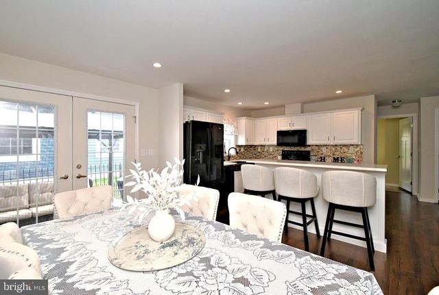 176 HEMLOCK DR, Doylestown, PA 18901