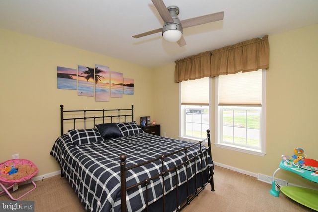 176 HEMLOCK DR, Doylestown, PA 18901