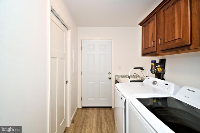 176 HEMLOCK DR, Doylestown, PA 18901