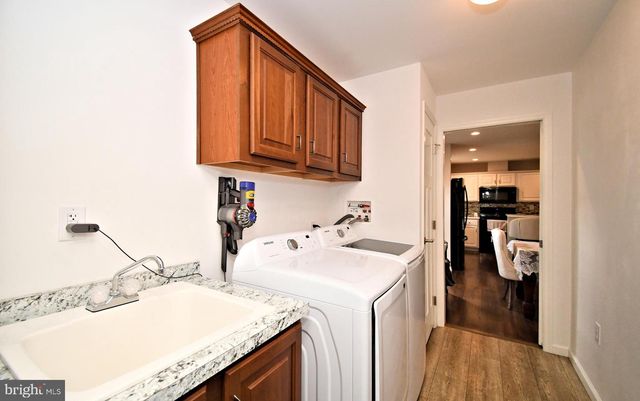 176 HEMLOCK DR, Doylestown, PA 18901