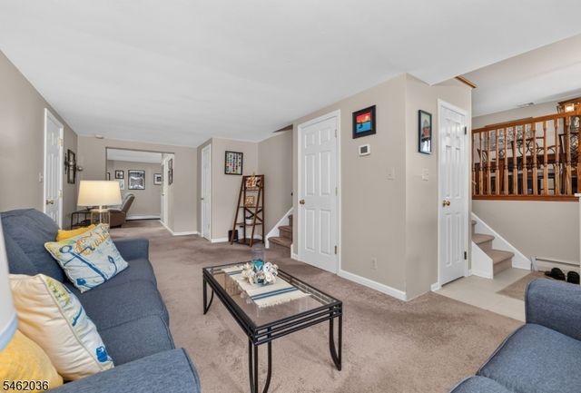 810 Lynwood Street, Raritan Boro, NJ 08869