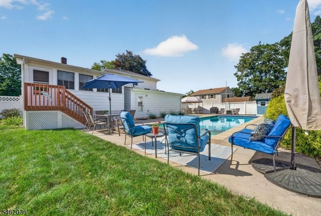 810 Lynwood Street, Raritan Boro, NJ 08869