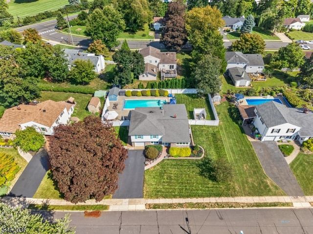 810 Lynwood Street, Raritan Boro, NJ 08869