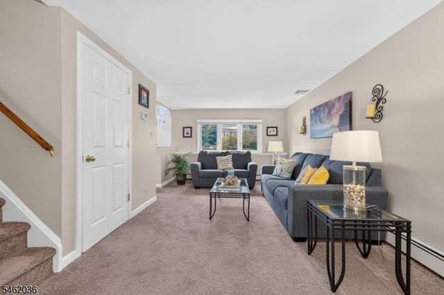 810 Lynwood Street, Raritan Boro, NJ 08869