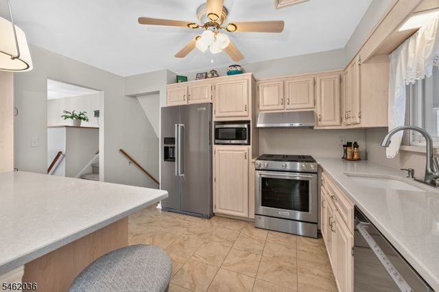 810 Lynwood Street, Raritan Boro, NJ 08869