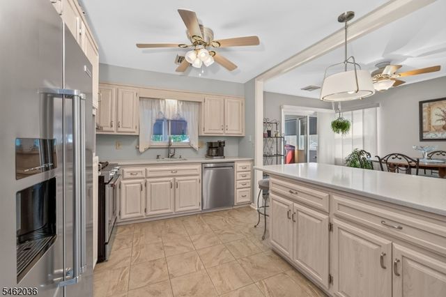810 Lynwood Street, Raritan Boro, NJ 08869