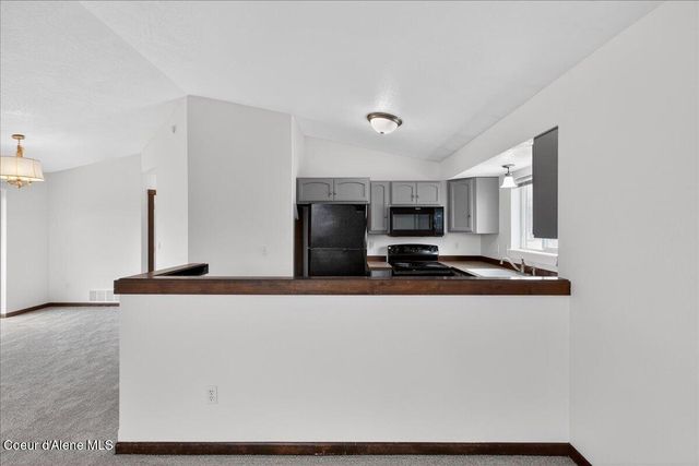 2435 N Bunchgrass Dr, Post Falls, ID 83854