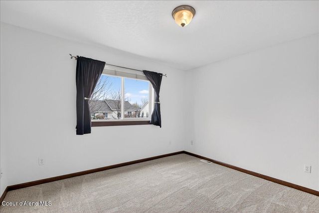 2435 N Bunchgrass Dr, Post Falls, ID 83854