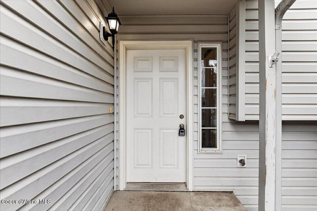 2435 N Bunchgrass Dr, Post Falls, ID 83854