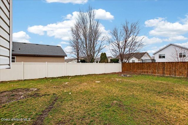 2435 N Bunchgrass Dr, Post Falls, ID 83854