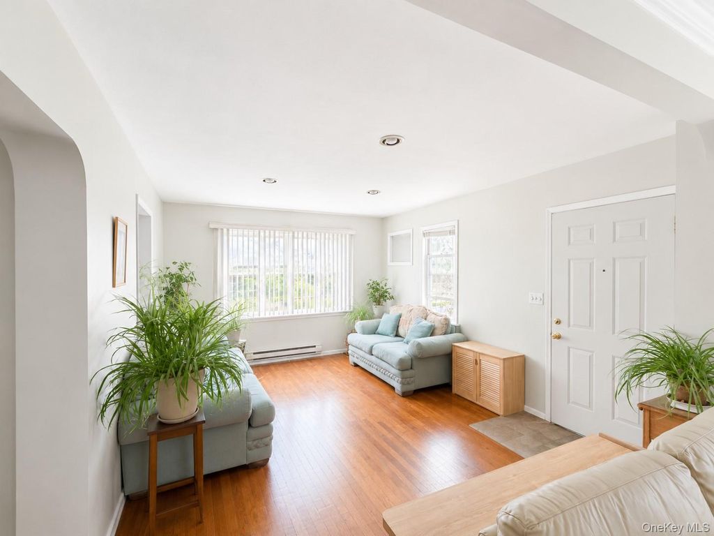 8018 217th, Hollis Hills, NY 11427 — photo 3