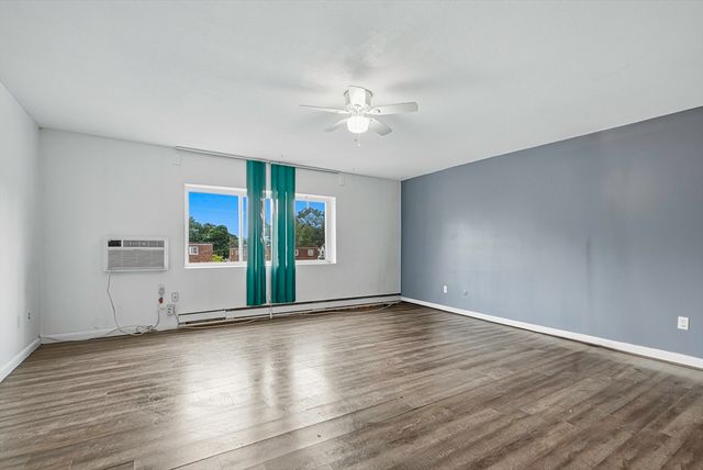 7 Weld St 44, Framingham, MA 01702