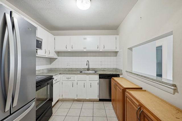 7 Weld St 44, Framingham, MA 01702