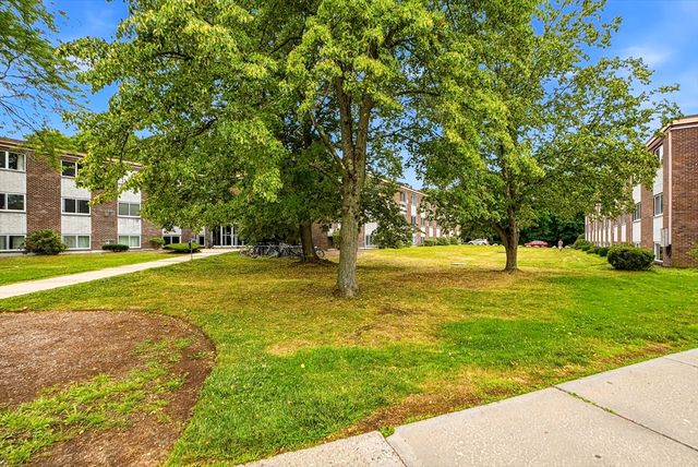 7 Weld St 44, Framingham, MA 01702