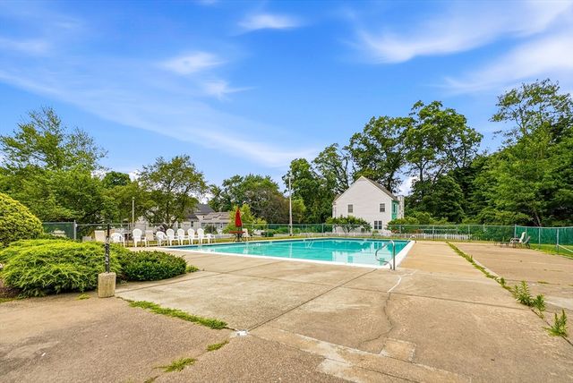 7 Weld St 44, Framingham, MA 01702