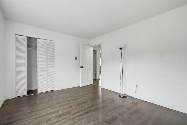 7 Weld St 44, Framingham, MA 01702