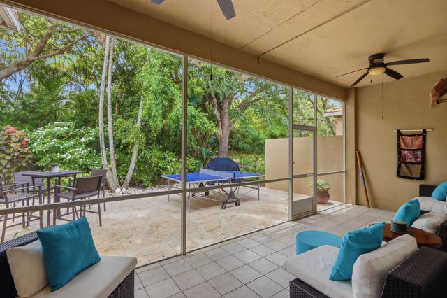 5677 Via De La Plata Circle, Delray Beach, FL 33484