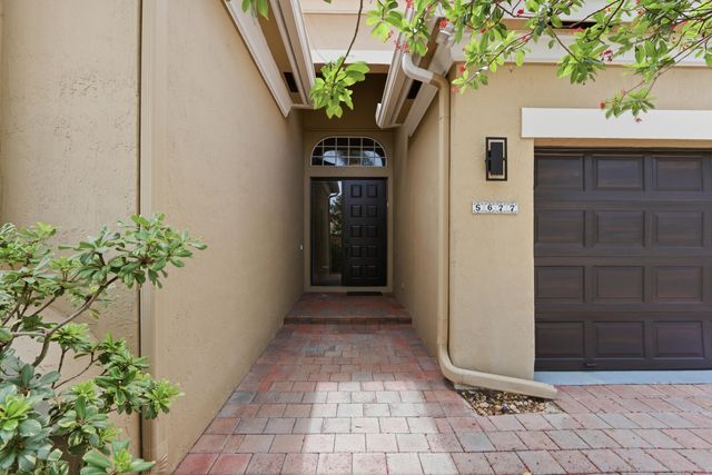 5677 Via De La Plata Circle, Delray Beach, FL 33484