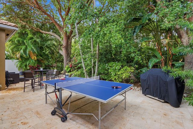 5677 Via De La Plata Circle, Delray Beach, FL 33484