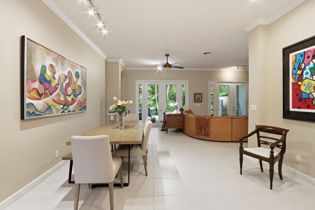 5677 Via De La Plata Circle, Delray Beach, FL 33484