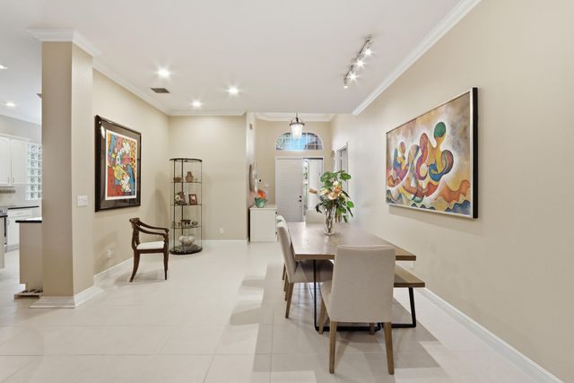 5677 Via De La Plata Circle, Delray Beach, FL 33484