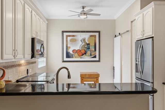 5677 Via De La Plata Circle, Delray Beach, FL 33484
