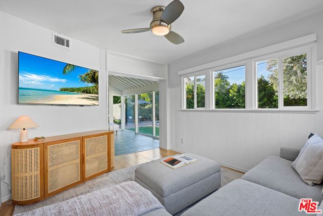 12509 Rye Street, Studio City, CA 91604