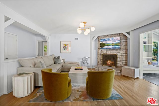 12509 Rye Street, Studio City, CA 91604