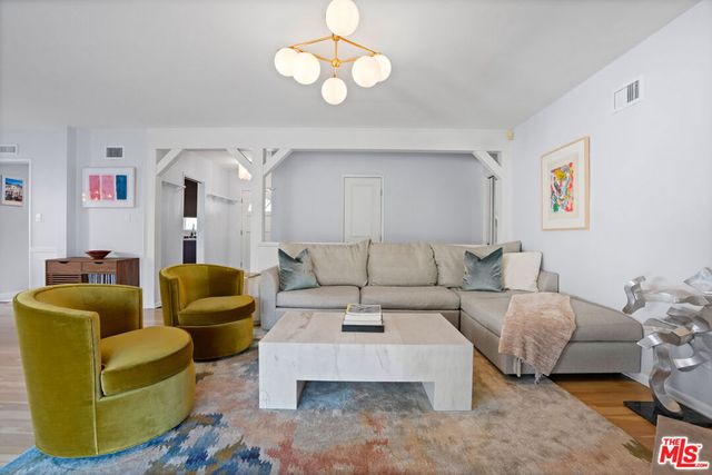 12509 Rye Street, Studio City, CA 91604