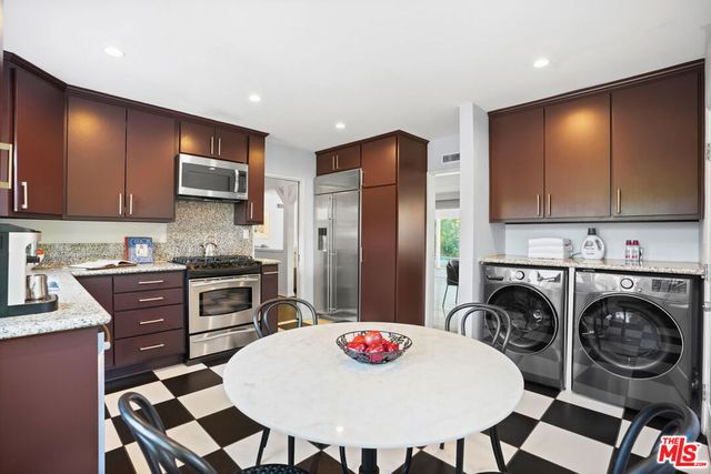 12509 Rye Street, Studio City, CA 91604