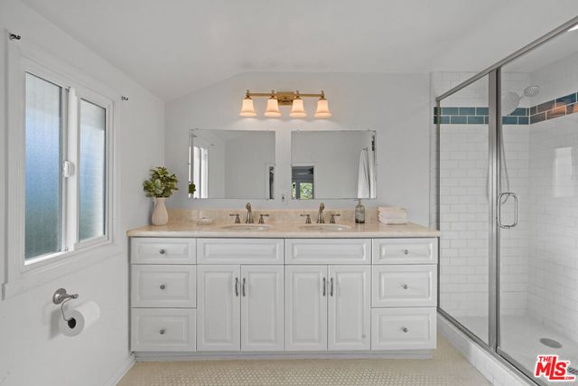 12509 Rye Street, Studio City, CA 91604