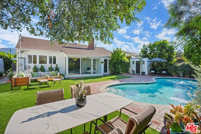 12509 Rye Street, Studio City, CA 91604